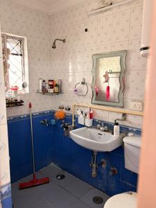 Bathroom Image of 1400 Sq.ft 3 BHK Builder Floor for rent in Sector 47 Chandigarh for Rs. 36000