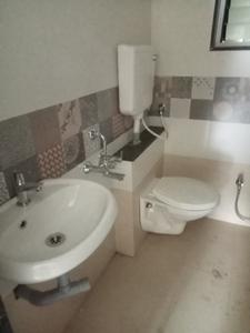 Bathroom Image of 980 Sq.ft 2 BHK Apartment / Flat for rent in Hari Sanskruti II, Ghatkopar Nashik for Rs. 11500