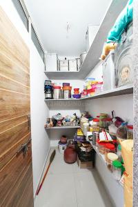 Kitchen Image of 1980 Sq.ft 3 BHK Apartment / Flat for sale in Maninagar Ahmedabad for Rs. 12500000