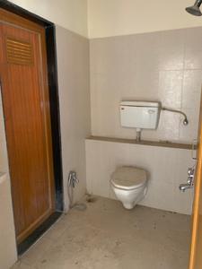 Bathroom Image of 900 Sq.ft 2 BHK Apartment / Flat for sale in Squarefeet Grand Square, Kasarvadavali Thane for Rs. 7500000