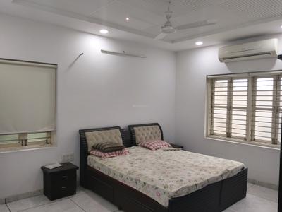Bedroom Image of 8730 Sq.ft 3.5 BHK Independent House for rent in Sanskruti Sentossa Greens, Vaishno Devi Circle Ahmedabad for Rs. 75000