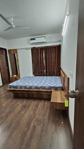 Bedroom Image of 2225 Sq.ft 3.5 BHK Apartment / Flat for rent in Takshashila Air, Ellisbridge Ahmedabad for Rs. 58000