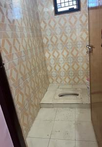 Bathroom Image of 900 Sq.ft 2 BHK Builder Floor for rent in Kotamitta Nellore for Rs. 12200