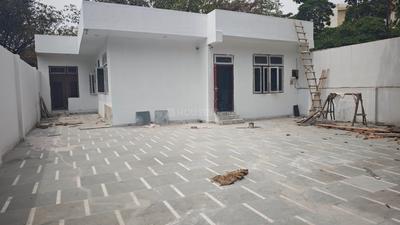 Building Image of 2800 Sq.ft 2 BHK Independent House for rent in Sector 122 Noida for Rs. 50000