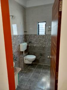 Bathroom Image of 680 Sq.ft 3 BHK Duplex for rent in New Waghodia Road Vadodara for Rs. 13000