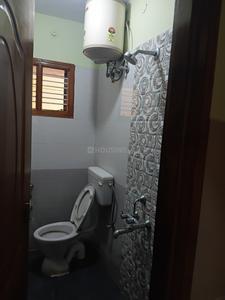 Bathroom Image of 950 Sq.ft 2 BHK Builder Floor for rent in JP Nagar Bengaluru for Rs. 25000