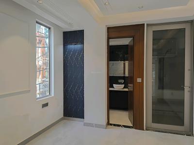 Bedroom Image of 1850 Sq.ft 4 BHK Builder Floor for sale in Kaushambi Ghaziabad for Rs. 23500000