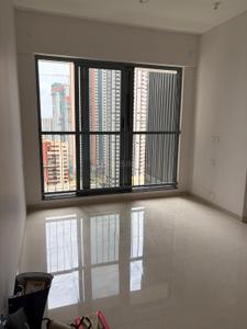 Living Room Image of 650 Sq.ft 1.5 BHK Apartment / Flat for rent in Kalpataru Elitus, Mulund West Mumbai for Rs. 52000