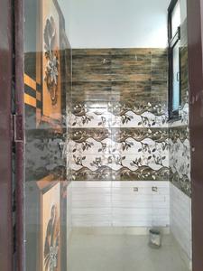 Common Bathroom Image of 750 Sq.ft 2 BHK Builder Floor for sale in DLF Ankur Vihar Ghaziabad for Rs. 2375000