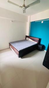 Bedroom Image of 800 Sq.ft 2 BHK Apartment / Flat for rent in Shree Infra Shagun 108, Zundal Ahmedabad for Rs. 23000