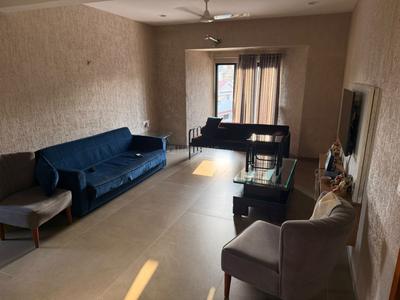 Hall Image of 2700 Sq.ft 3.5 BHK Apartment / Flat for sale in Navrangpura Ahmedabad for Rs. 20100000
