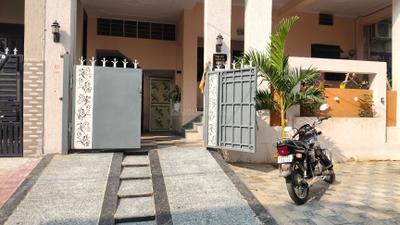 Image of 2000 Sq.ft 4 BHK Independent House for rent in Malviya Nagar, Jaipur for Rs. 26000