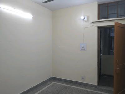 Living Room Image of 700 Sq.ft 2 BHK Apartment / Flat for sale in Paschim Vihar New Delhi for Rs. 8000000