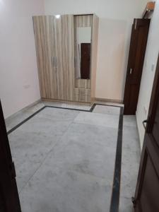 Bedroom Image of 1000 Sq.ft 3 BHK Builder Floor for rent in Vikaspuri New Delhi for Rs. 30000