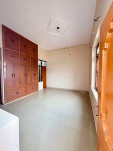 Bedroom Image of 2100 Sq.ft 2 BHK Builder Floor for rent in Jhusi Allahabad for Rs. 10000