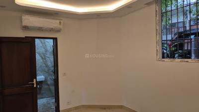 Bedroom Image of 2100 Sq.ft 3 BHK Builder Floor for sale in Greater Kailash II New Delhi for Rs. 43500000