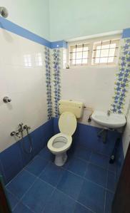 Bathroom Image of 1200 Sq.ft 3 BHK Apartment / Flat for sale in Edappally Kochi for Rs. 4500000