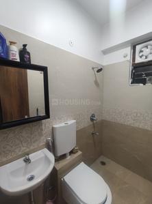 Bathroom Image of 1200 Sq.ft 2 BHK Apartment / Flat for rent in Mirchandani Shalimar Palms, Greater Brajeshwari Indore for Rs. 25000