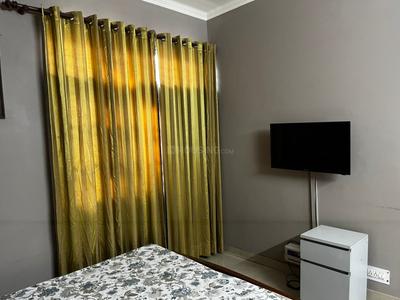 Bedroom Image of 2400 Sq.ft 2 BHK Builder Floor for rent in DLF City Phase 1, DLF Phase 1 Gurgaon for Rs. 55000