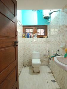Common Bathroom One Image of 2619 Sq.ft 3 BHK Independent House for sale in Rasoolpura Hyderabad for Rs. 29900000