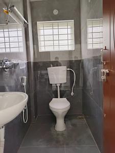 Bathroom Image of 1000 Sq.ft 2 BHK Builder Floor for rent in HSR Layout Bengaluru for Rs. 35000