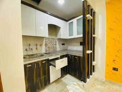 Kitchen Image of 1550 Sq.ft 3 BHK Apartment / Flat for sale in Capital Home 102, Sector 102 Noida for Rs. 6800000
