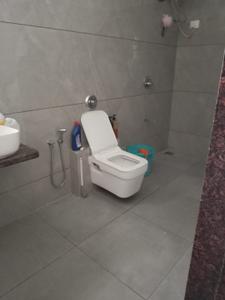 Bathroom Image of 2000 Sq.ft 4 BHK Independent House for sale in Kasindra Ahmedabad for Rs. 10500000