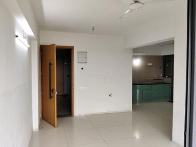 Living Room Image of 1800 Sq.ft 3 BHK Apartment / Flat for rent in Swarnim Dharti, Vaishno Devi Circle Ahmedabad for Rs. 20000
