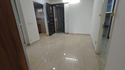 Living Room Image of 1075 Sq.ft 2 BHK Apartment / Flat for rent in Gaur City 7th Avenue, Noida Extension Greater Noida for Rs. 21000