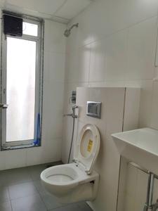 Common Bathroom Image of 589 Sq.ft 1.5 BHK Apartment / Flat for sale in Godrej Upavan, Bhiwandi Thane for Rs. 6700000