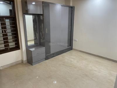 Bedroom Image of 1350 Sq.ft 4 BHK Builder Floor for sale in Pitampura New Delhi for Rs. 14000000