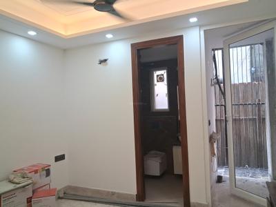 Bedroom Image of 1350 Sq.ft 3 BHK Builder Floor for sale in Paschim Vihar New Delhi for Rs. 25000000