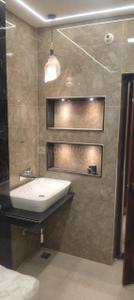 Bathroom Image of 5800 Sq.ft 6 BHK Villa for sale in Gomti Nagar Lucknow for Rs. 50000000