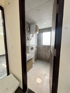 Bathroom Image of 800 Sq.ft 1 BHK Builder Floor for rent in Palam Vihar Gurgaon for Rs. 26000