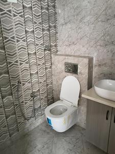Common Bathroom Image of 1800 Sq.ft 4 BHK Builder Floor for sale in Palam Vihar Gurgaon for Rs. 19500000