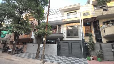 Building Image of 6000 Sq.ft 5 BHK Independent House for sale in Sector 41 Noida for Rs. 70000000