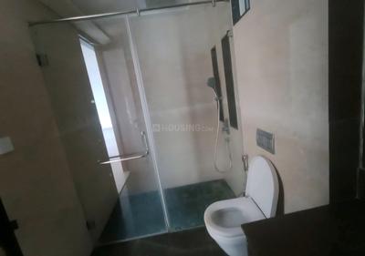 Bathroom Image of 2100 Sq.ft 3 BHK Apartment / Flat for sale in Lokhandwala Minerva, Worli Mumbai for Rs. 120000000