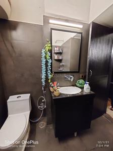 Bathroom Image of 900 Sq.ft 2 BHK Builder Floor for sale in Lajpat Nagar New Delhi for Rs. 13500000