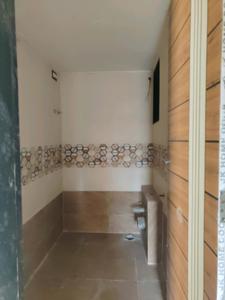 Common Bathroom Image of 592 Sq.ft 1 BHK Apartment / Flat for sale in Shreeram Complex, Makane Kapase Mumbai for Rs. 2174000