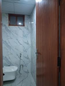 Common Bathroom Image of 1550 Sq.ft 3 BHK Apartment / Flat for sale in Sector 104 Noida for Rs. 6950000