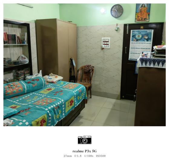 Bedroom Image of Chatterjee PG in Behala, Kolkata