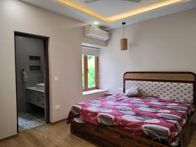 Bedroom Image of 1800 Sq.ft 3 BHK Apartment / Flat for rent in Vasant Kunj New Delhi for Rs. 100000