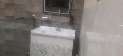 Bathroom Image of 1800 Sq.ft 2 BHK Duplex for rent in Buddhi Vihar Moradabad for Rs. 15000