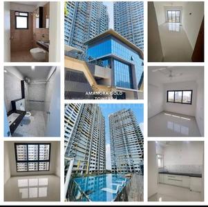 Image of 980 Sq.ft 2 BHK Apartment / Flat for sale in Amanora Gold Towers, Hadapsar, Pune for Rs. 10300000