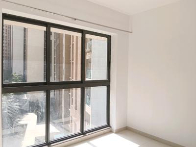 Bedroom Image of 900 Sq.ft 2 BHK Apartment / Flat for rent in Lodha Splendora Riverview by Lodha Group, Kasarvadavali Thane for Rs. 30000