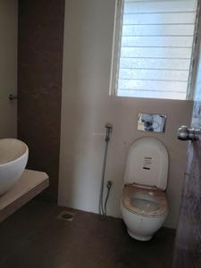 Common Bathroom Image of 650 Sq.ft 1 BHK Apartment / Flat for sale in Life Vishwa Highlands, Kamothe Navi Mumbai for Rs. 6000000