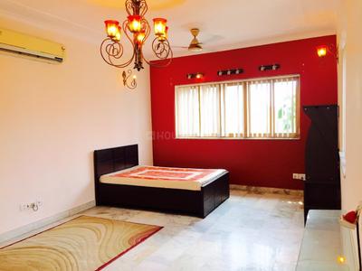 Bedroom Image of 700 Sq.ft 1 BHK Builder Floor for rent in Savlani And Associates Savlani Homes-3 Block E, Greater Kailash II New Delhi for Rs. 35000
