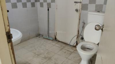 Image of 1350 Sq.ft 3 BHK Apartment / Flat for rent in Gaur City 7th Avenue, Noida Extension, Greater Noida for Rs. 28000