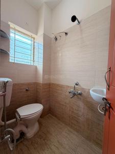 Bathroom Image of 330 Sq.ft 1 RK Apartment / Flat for rent in Marathahalli Bengaluru for Rs. 18000