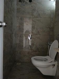 Common Bathroom Image of 999 Sq.ft 2.5 BHK Apartment / Flat for sale in Rosa Gardenia, Kasarvadavali Thane for Rs. 10000000